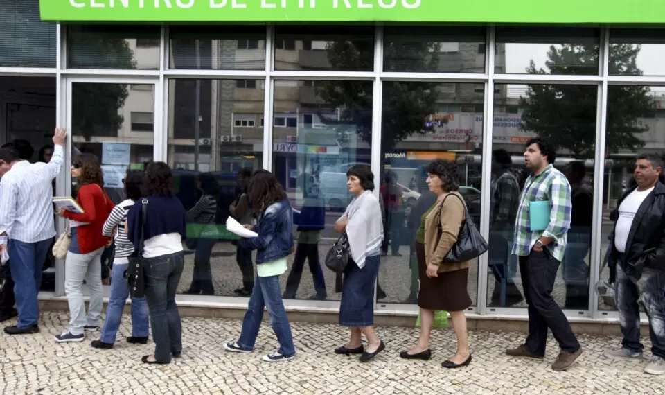 Beneficiários de prestações de desemprego atingem valor mais alto desde fevereiro de 2025